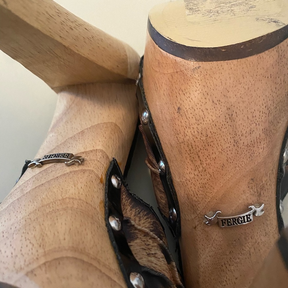 Leopard print platform slide sandal, size 7